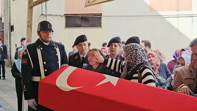 Ağrı'da bayram dönüşü kaza geçiren Uzman Çavuş son yolculuğuna uğurlandı