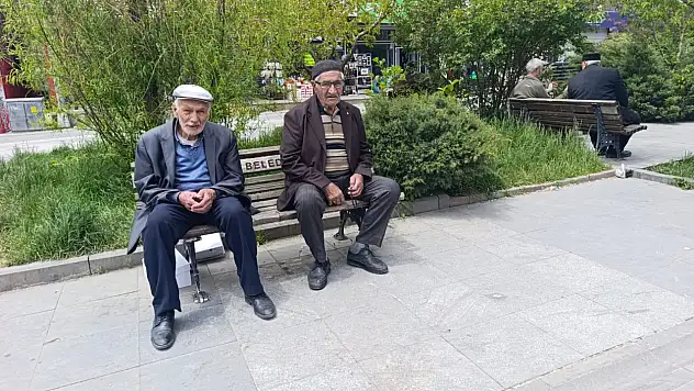 Ağrı'da bayram ve cuma sevinci bir arada yaşandı