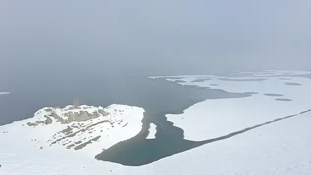 Ağrı'da beyaz örtü ve sis bulutları havadan böyle görüntülendi