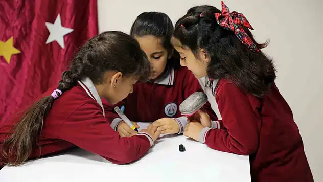 Ağrı'da birinci sınıflar bilgi yarışmasında buluştu