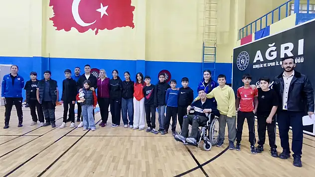 Ağrı'da dart turnuvası tamamlandı
