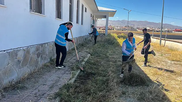 Ağrı'da Denetimli Serbestlik Yükümlüleri okulu yeni döneme hazırladı