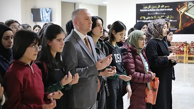 Ağrı'da dersler dualarla başladı