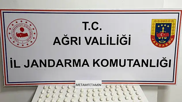 Ağrı'da film gibi operasyon: Uyuşturucuyu midesinde taşıdı, jandarmadan kaçamadı