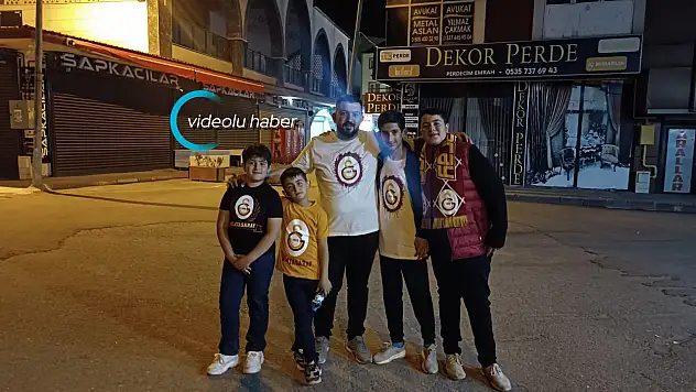 Ağrı'da Galatasaray taraftarları şampiyonluğu konvoylarla kutladı