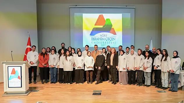 Ağrı'da gastronomi öğrencileri, önlük giyme töreniyle mesleğe adım attı