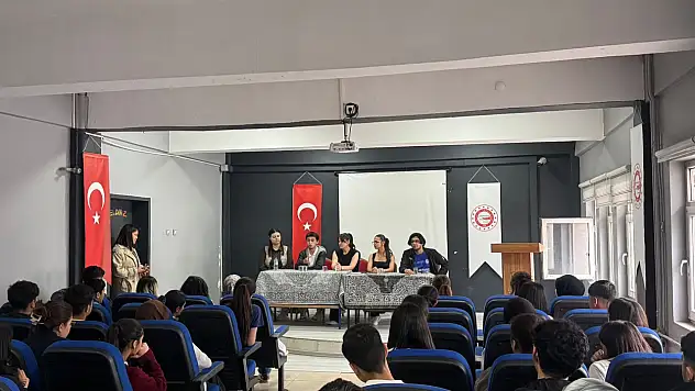 Ağrı'da geleceğin doktorları liselere ilham oldu