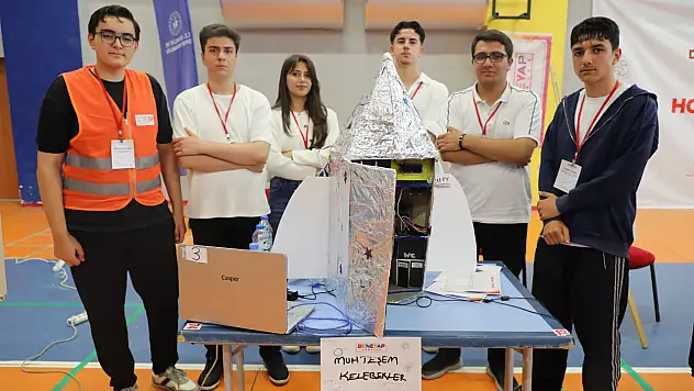 Ağrı'da geleceğin mucitleri projelerini görücüye çıkardı