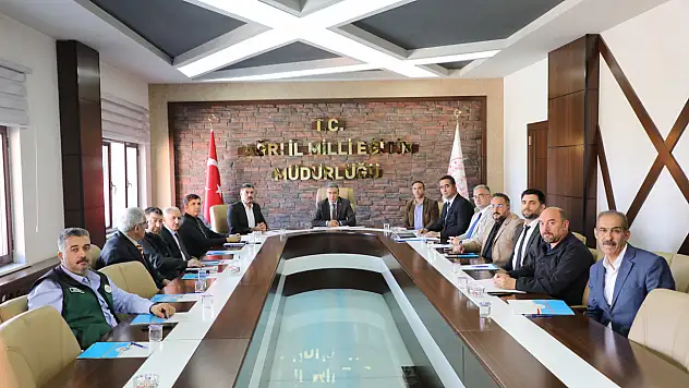 Ağrı'da hayat boyu öğrenmenin yol haritası değerlendirildi