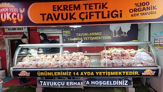 Ağrı'da her Cuma 250 aileye ücretsiz tavuk dağıtımı devam ediyor