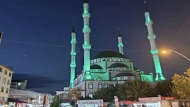 Ağrı'da İftar Saatinde Ezan Okunmadı: Müftülükten Açıklama Geldi