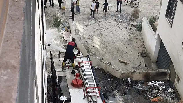 Ağrı'da inşaat alanında yangın çıktı