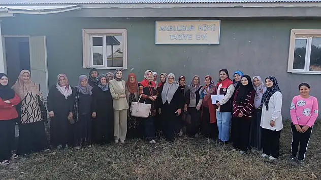 Ağrı'da kadın çiftçilere verimli üretimin yolları anlatıldı