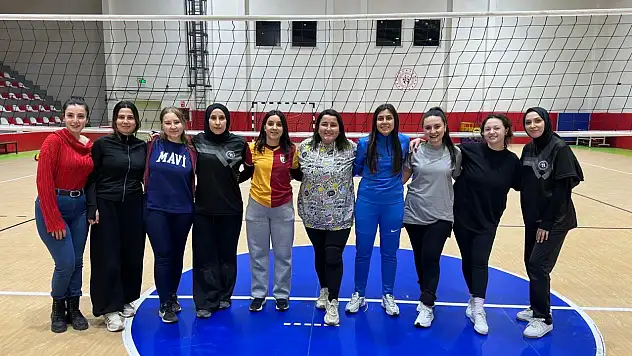 Ağrı'da 'Kadınlar Günü' turnuvasının şampiyonu belli oldu