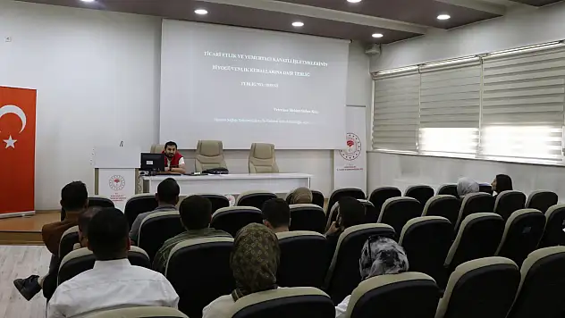 Ağrı'da kanatlı işletmeleri için biyogüvenlik eğitimi düzenlendi