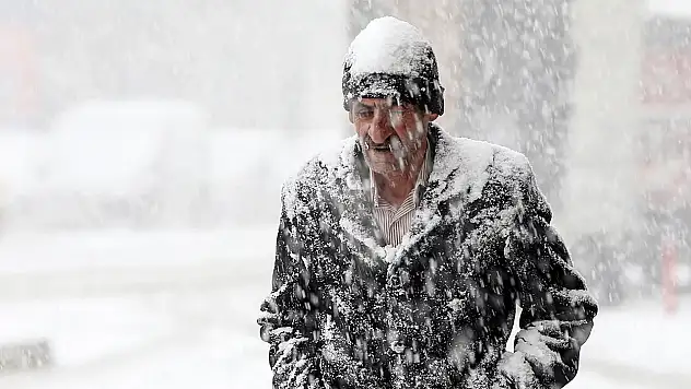 Ağrı'da kar alarmı: Meteoroloji tarih verdi