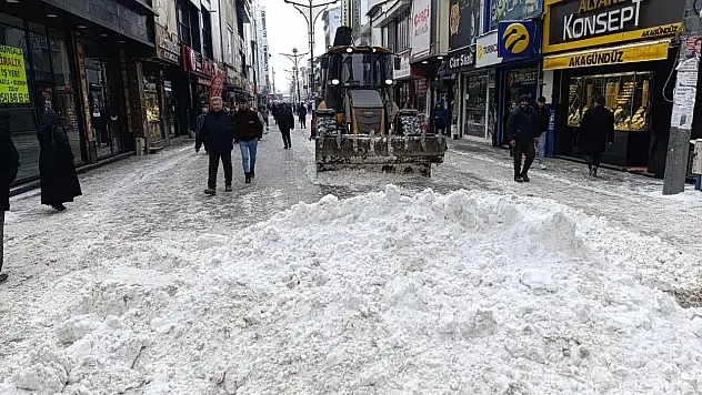 Ağrı'da kar yağışına karşı hızlı müdahale