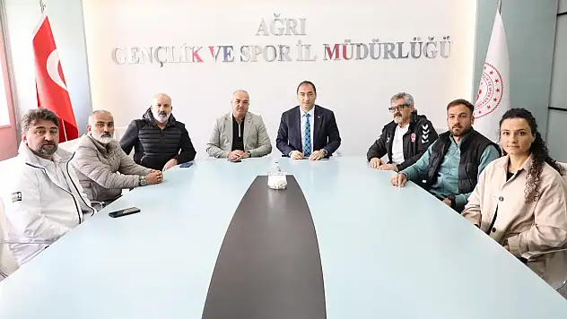 Ağrı'da kayak sporunun geleceği masaya yatırıldı