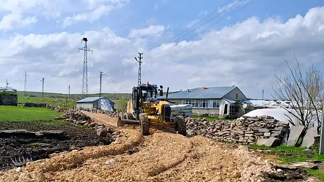 Ağrı'da kırsal altyapı çalışmaları aralıksız sürüyor
