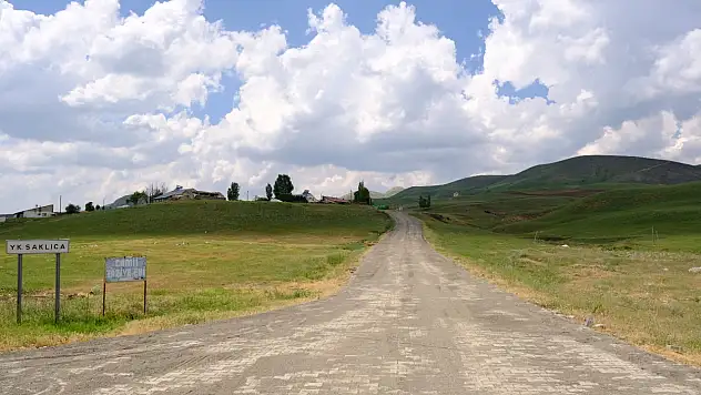 Ağrı'da kırsala konforlu ulaşım için parke seferberliği