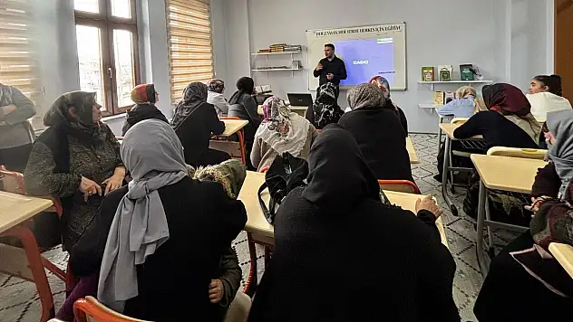 Ağrı'da kursiyerlere 'çocuk yetiştirme tutumları' eğitimi