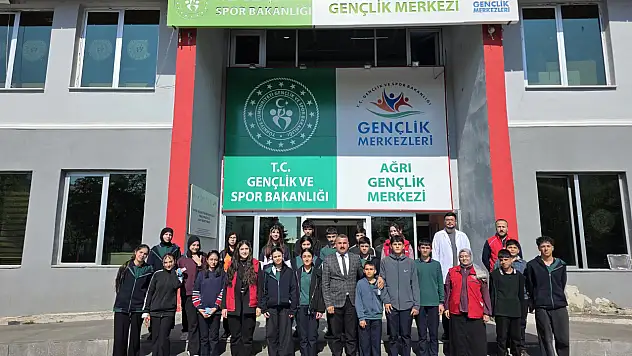 Ağrı'da lise öğrencileri Gençlik Merkezinde buluştu