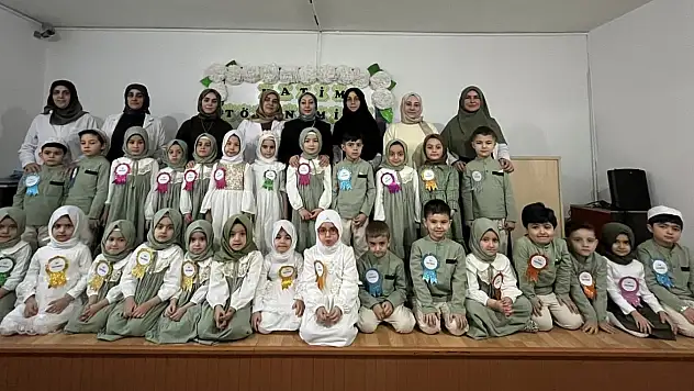 Ağrı'da minikler Ramazan ayında hatim yaptılar
