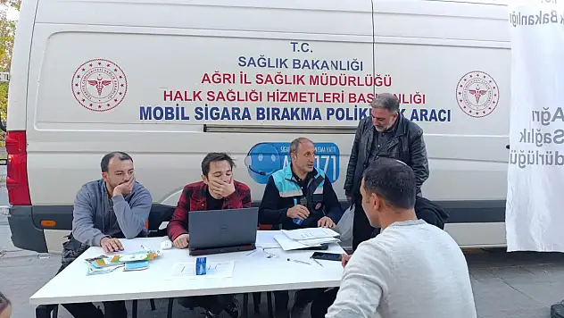 Ağrı'da mobil sigara bırakma polikliniği vatandaşların ayağına gitti