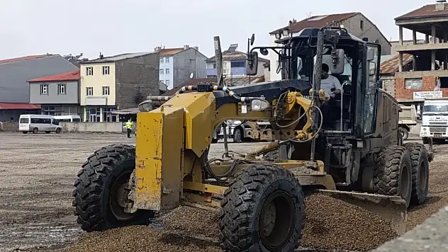 Ağrı'da Nevruz alanı yarınki kutlamalara hazırlanıyor
