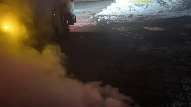 Ağrı'da okul bahçesinden alevler yükseldi