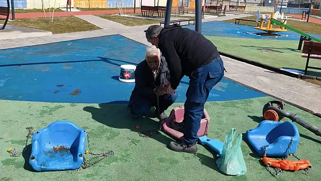Ağrı'da park ve bahçelerde çalışmalar hızlandı
