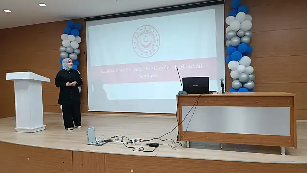 Ağrı'da sağlık çalışanlarına kadına yönelik şiddetle mücadele eğitimi