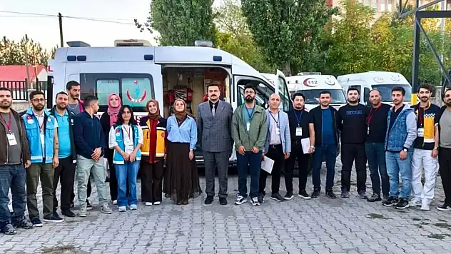 Ağrı'da sağlık personeline uygulamalı travma eğitimi