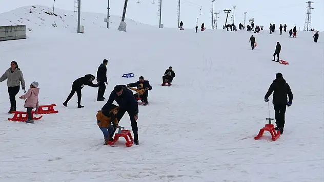 Ağrı'da sporla güçlenen çocuklara moral dopingi
