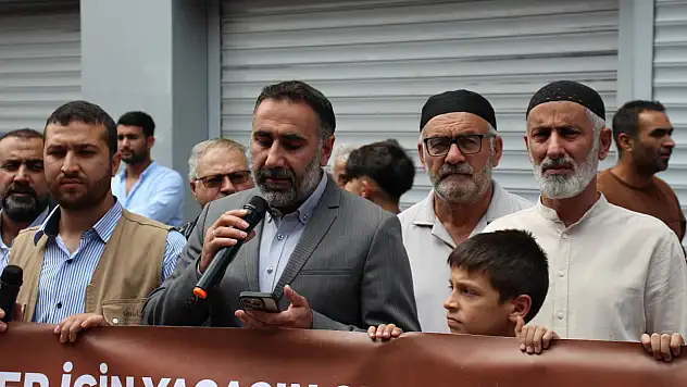 Ağrı'da tek ses, tek yürek: Karikatüre lanet, ümmete birlik çağrısı yapıldı