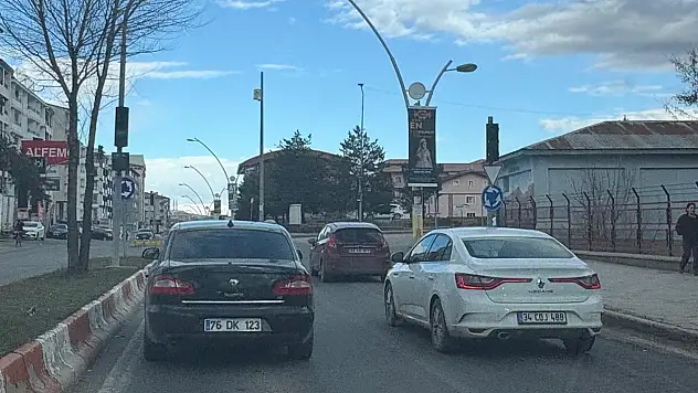 Ağrı'da trafik denetimleri sıklaştı! MOBESE affetmiyor