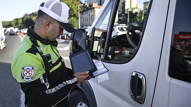 Ağrı'da trafik denetimlerinde dikkat çeken bilanço: Bir ayda 73 bin araç denetlendi