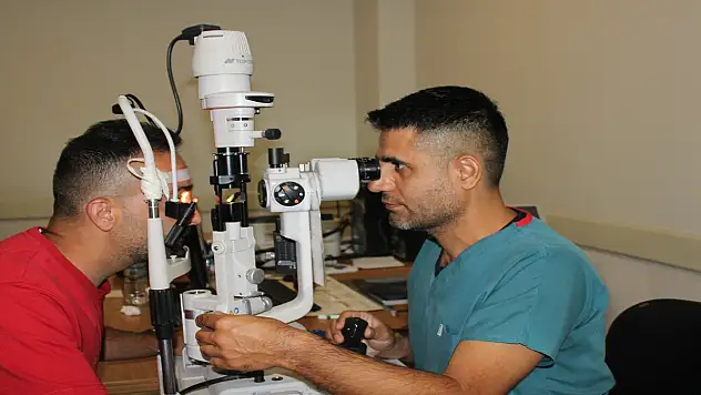 Ağrı'da uzmandan kritik uyarı: Sahte güneş gözlükleri kalıcı göz hasarına yol açabilir!