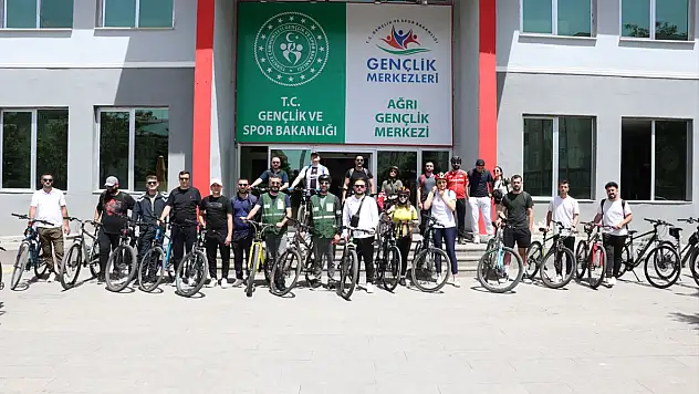 Ağrı'da Yeşilay gönüllüleri bisiklet turunda buluştu