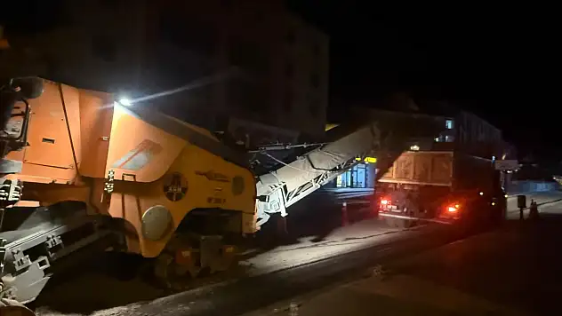 Ağrı'da yol yenileme nedeniyle sürücüler alt geçidi kullanmak zorunda kaldı