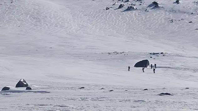 Ağrı Dağı'nda kayak zamanı