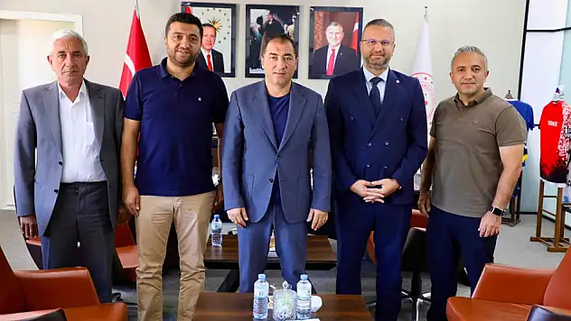 Ağrı'daki futbol yatırımları ve yeni projeler görüşüldü
