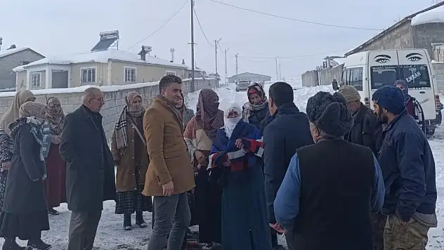 Ağrı Diyadin'de su yok, yollar kapalı iddiası