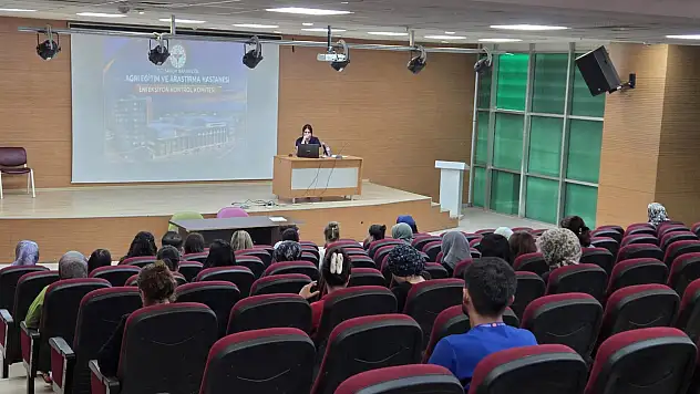 Ağrı Eğitim ve Araştırma Hastanesi'nde enfeksiyona karşı eğitim verildi