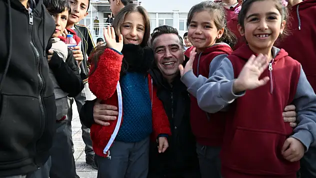 Ağrı Emniyet Müdürü Göksel Önder, Öğrencilere Polisliği Tanıttı