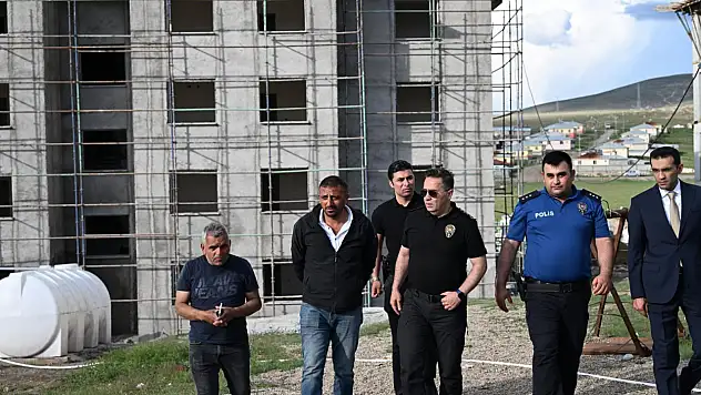Ağrı Emniyet Müdürü Önder Diyadin'deki polis lojmanları inşaatını inceledi