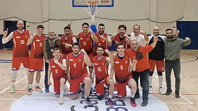 Ağrı Gençlik ve Spor Kulübü zirvenin sahibi oldu