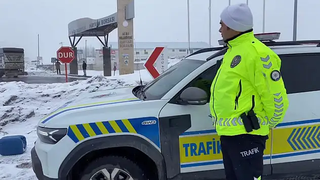 Ağrı Hayvan Borsası çevresinde trafik denetimi: Ekipler sahada