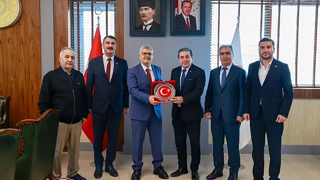 Ağrı heyetinden Bingöl Valisi Cahit Çelik'e hayırlı olsun ziyareti