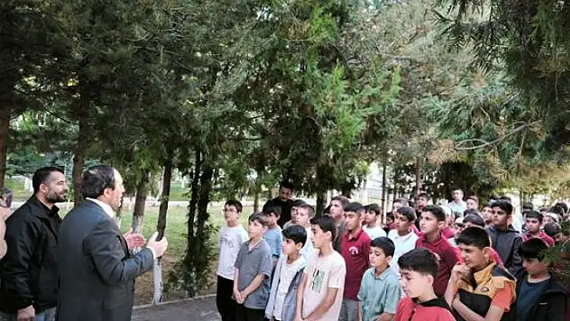 Ağrı İl Müftüsü İlhan hafızlık öğrencileriyle bir araya geldi